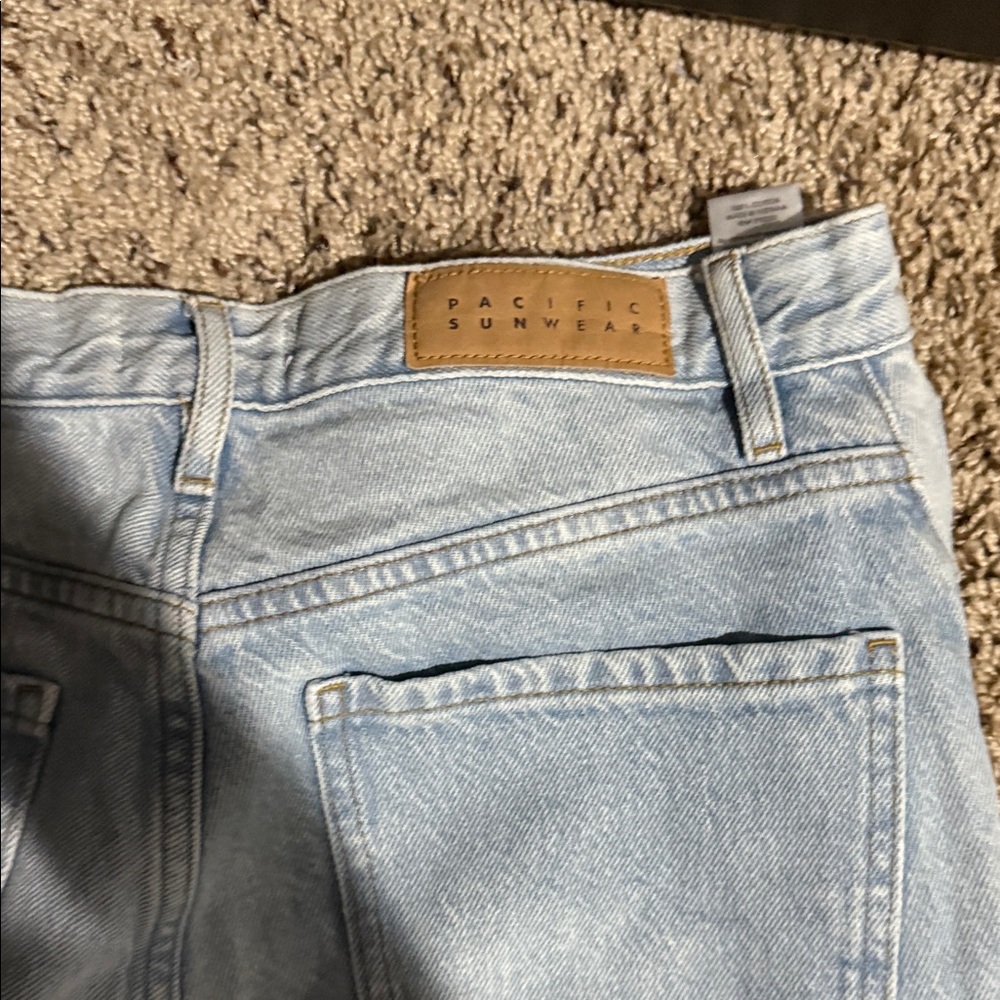 Pacific Sunwear Men’s Light Wash Relaxed Denim Jeans Dad jeans